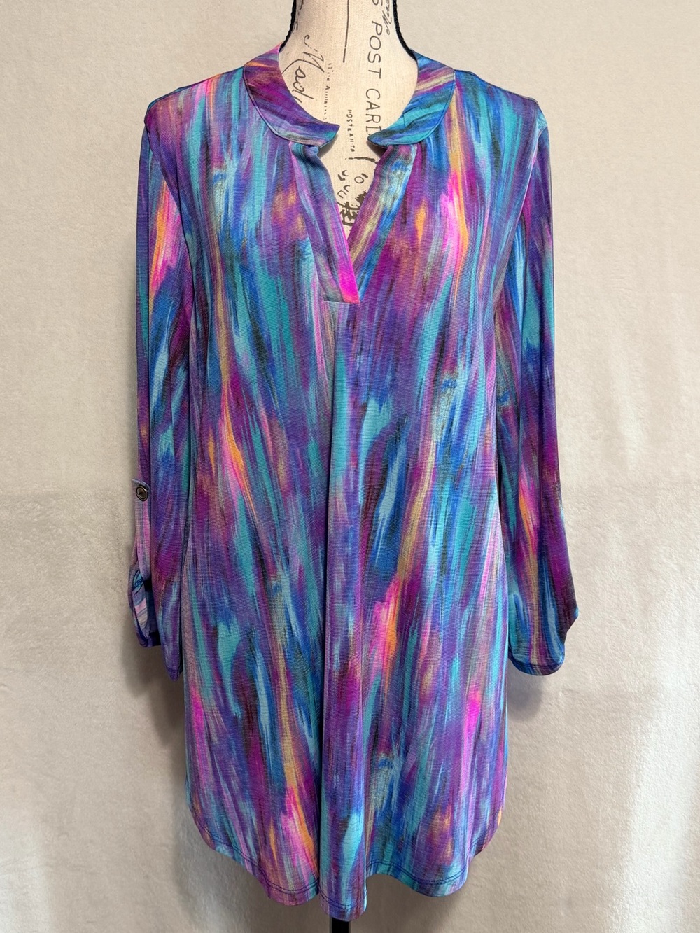 Dear Scarlett Multicolor Brushstroke Tunic in Purple, Blue, Pink - Picture 5 of 11